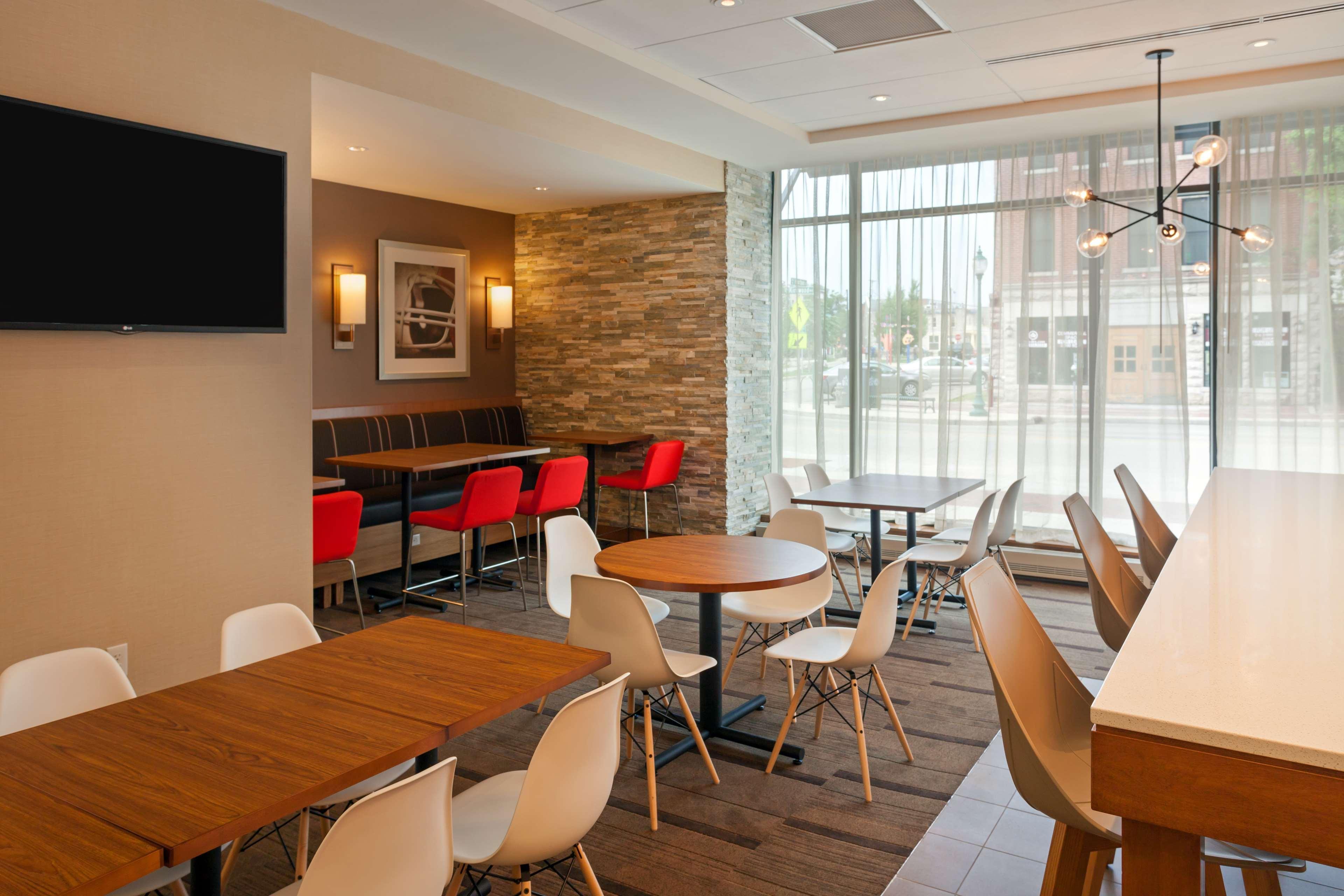 Hyatt Place Bloomington Indiana Zewnętrze zdjęcie